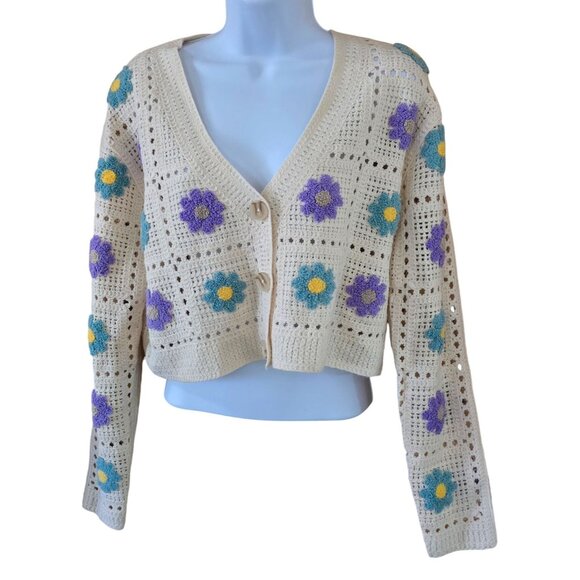 Crocheted Flower Pattern ButtonUp cropped Cardigan Sweater cottagecore fairycore - Picture 1 of 10